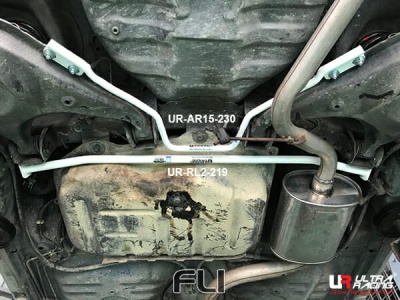 UltraRacing UR-AR15-230