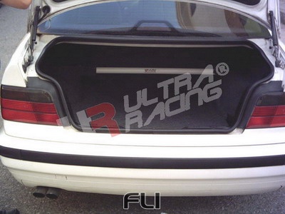 UltraRacing UR-RE2-072