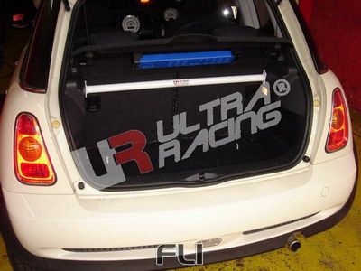 UltraRacing UR-RE2-306