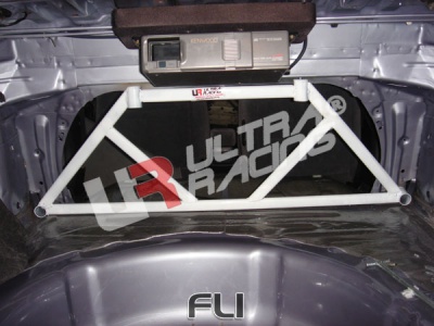 UltraRacing UR-RE4-427