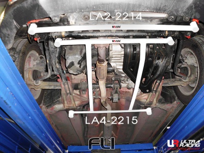 UltraRacing URKR-LA4-2215